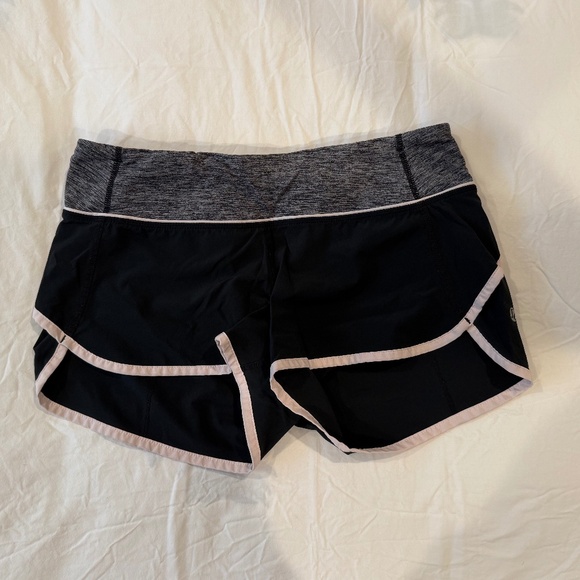 Lululemon Run Speed Short Size 4 Black / Pink Mist - Picture 1 of 4